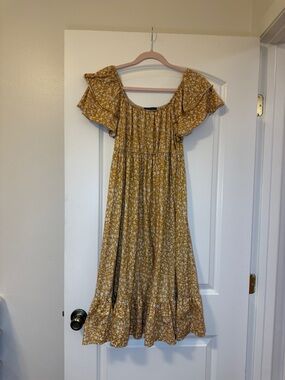 Floral Midi Maternity/Nursing Dress in Mustard Sz M